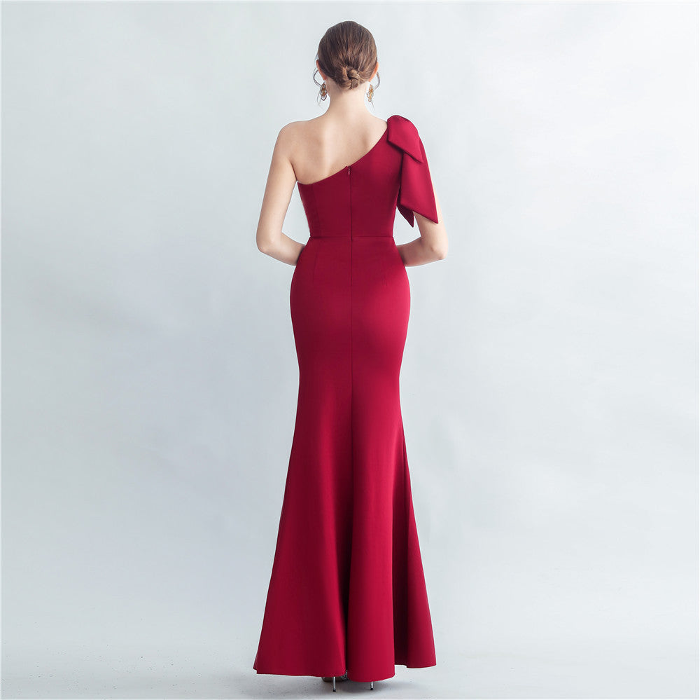 Evening dress for women 2025, high-end celebrity, one-shoulder, side slit, annual meeting dress
