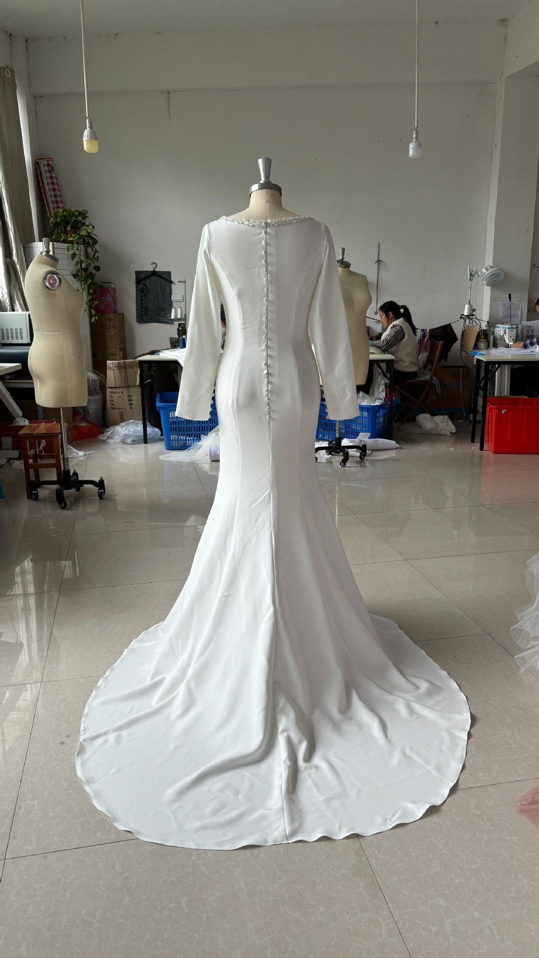 2025 Summer One-Shoulder Backless Lace Wedding Dress with Large Skirt and Train